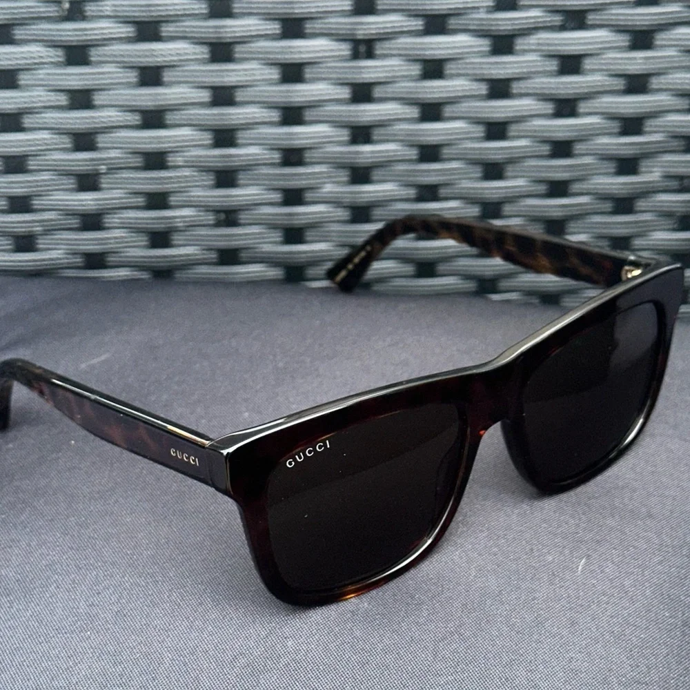 NEW GUCCI - GG0158SN Tortoise Unisex Sunglasses Authentic 54mm lens width